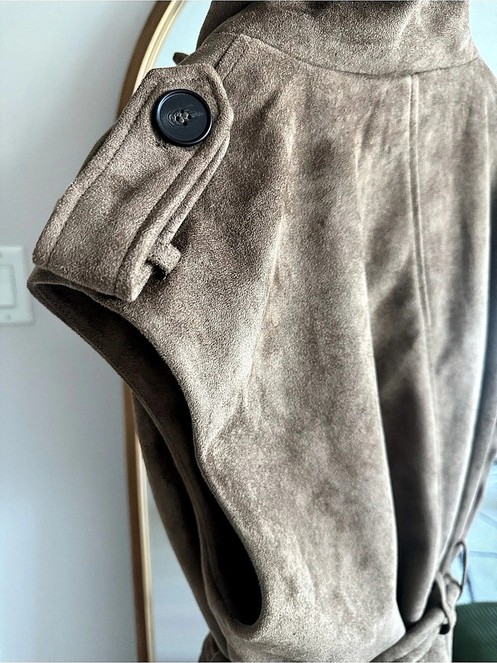 Zara Faux Suede Belted Vest Brown Medium - Picture 5 of 9